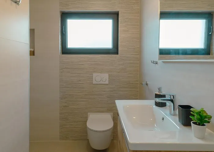 Pava וילה זאדאר